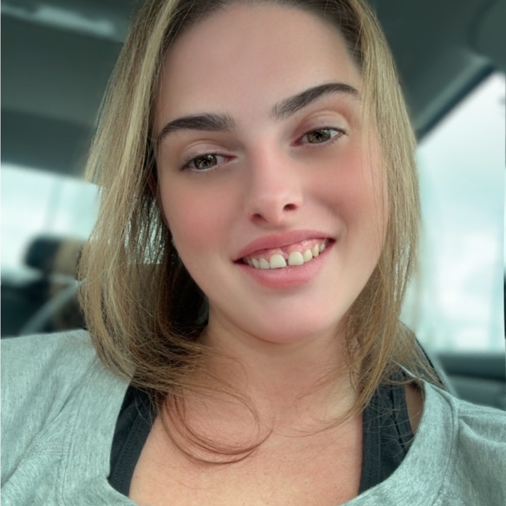 Meet your Posher, Felicia